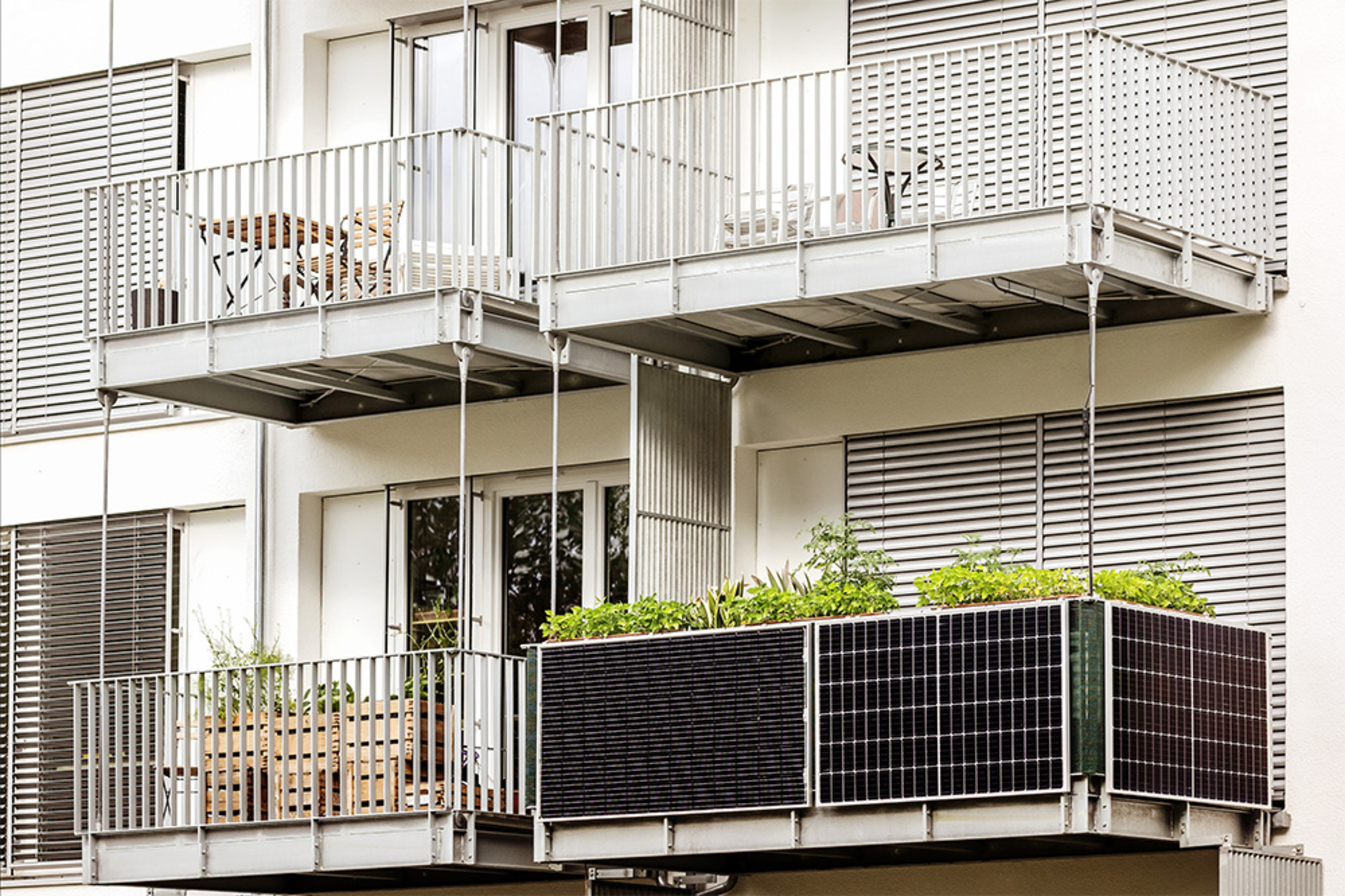 Balkon&shy;kraftwerk bei Große Dachdecker UG in Gößnitz